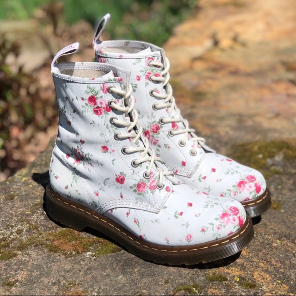 Doc Martens Floral